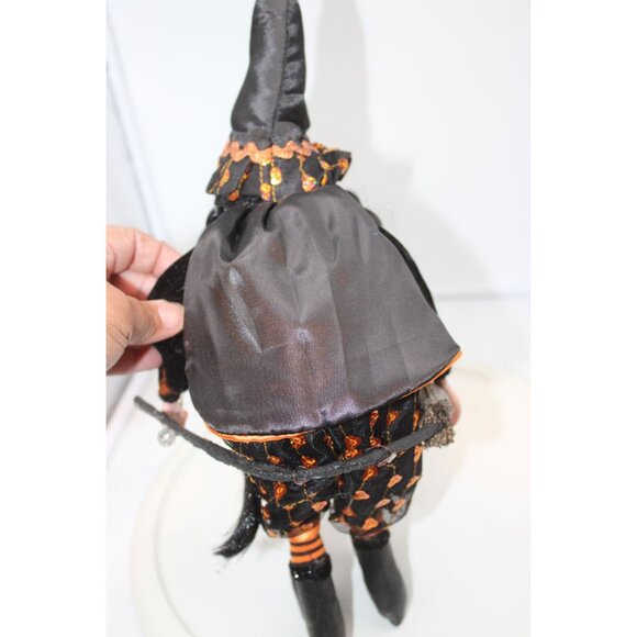 Shelf Sitter Witch w/ Wand and Broom - 14" no brand - Picture 2 of 5
